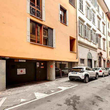 Malenchini 6 Apartment *
